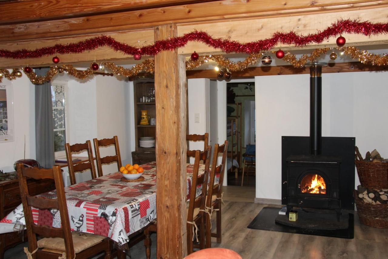 Viaux-fontaine Holiday home *